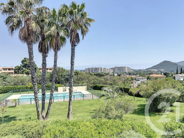 Appartement F1 à louer - 1 pièce - 16.86 m2 - MANDELIEU LA NAPOULE - 06 - PROVENCE-ALPES-COTE-D-AZUR - Century 21 Confiance Immo