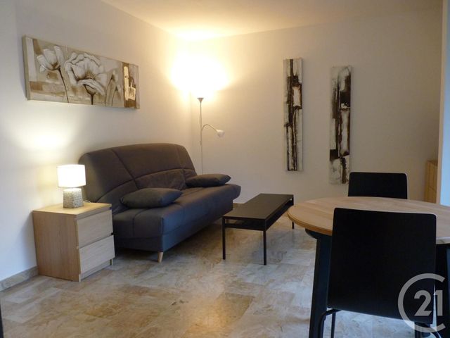 Appartement F1 à louer - 1 pièce - 26.71 m2 - MANDELIEU LA NAPOULE - 06 - PROVENCE-ALPES-COTE-D-AZUR - Century 21 Confiance Immo
