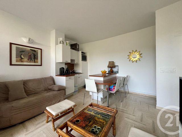 Appartement F2 à louer MANDELIEU LA NAPOULE