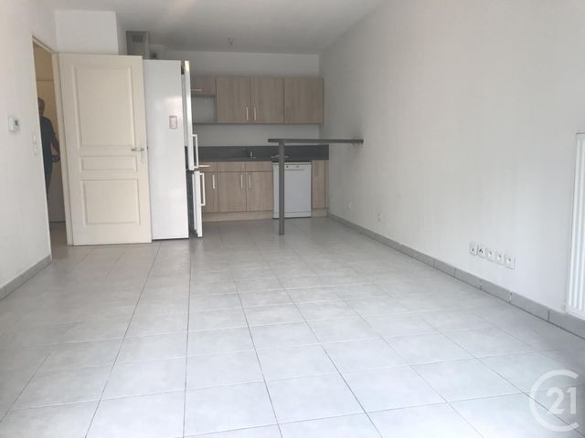 Appartement F2 à louer - 2 pièces - 45.1 m2 - MANDELIEU LA NAPOULE - 06 - PROVENCE-ALPES-COTE-D-AZUR - Century 21 Confiance Immo