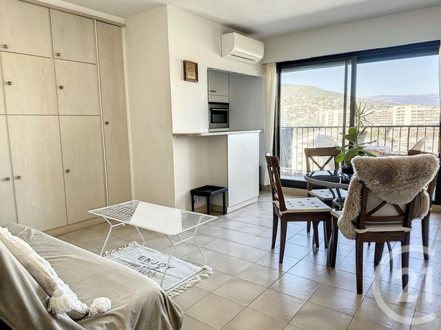 Appartement F1 à louer - 1 pièce - 27.72 m2 - MANDELIEU LA NAPOULE - 06 - PROVENCE-ALPES-COTE-D-AZUR - Century 21 Confiance Immo