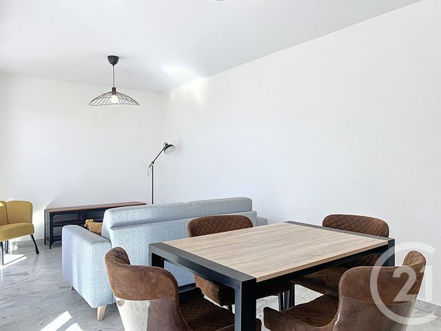 Afficher la photo en grand Appartement T2 à louer - 2 pièces - 48.13 m2 - MANDELIEU LA NAPOULE - 06 - PROVENCE-ALPES-COTE-D-AZUR - Century 21 Confiance Immo