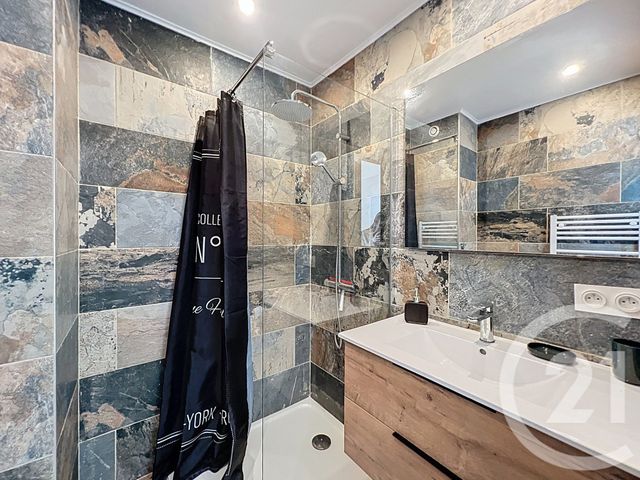 Afficher la photo en grand Appartement T2 à louer - 2 pièces - 48.13 m2 - MANDELIEU LA NAPOULE - 06 - PROVENCE-ALPES-COTE-D-AZUR - Century 21 Confiance Immo