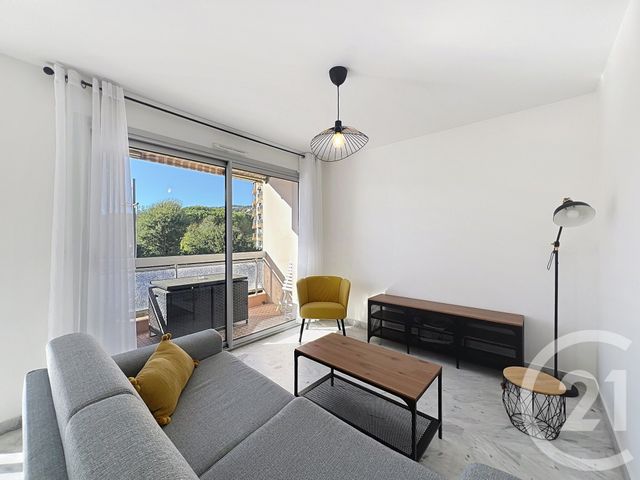 Afficher la photo en grand Appartement T2 à louer - 2 pièces - 48.13 m2 - MANDELIEU LA NAPOULE - 06 - PROVENCE-ALPES-COTE-D-AZUR - Century 21 Confiance Immo