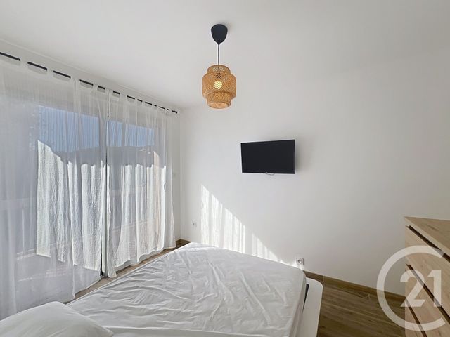 Afficher la photo en grand Appartement T2 à louer - 2 pièces - 48.13 m2 - MANDELIEU LA NAPOULE - 06 - PROVENCE-ALPES-COTE-D-AZUR - Century 21 Confiance Immo